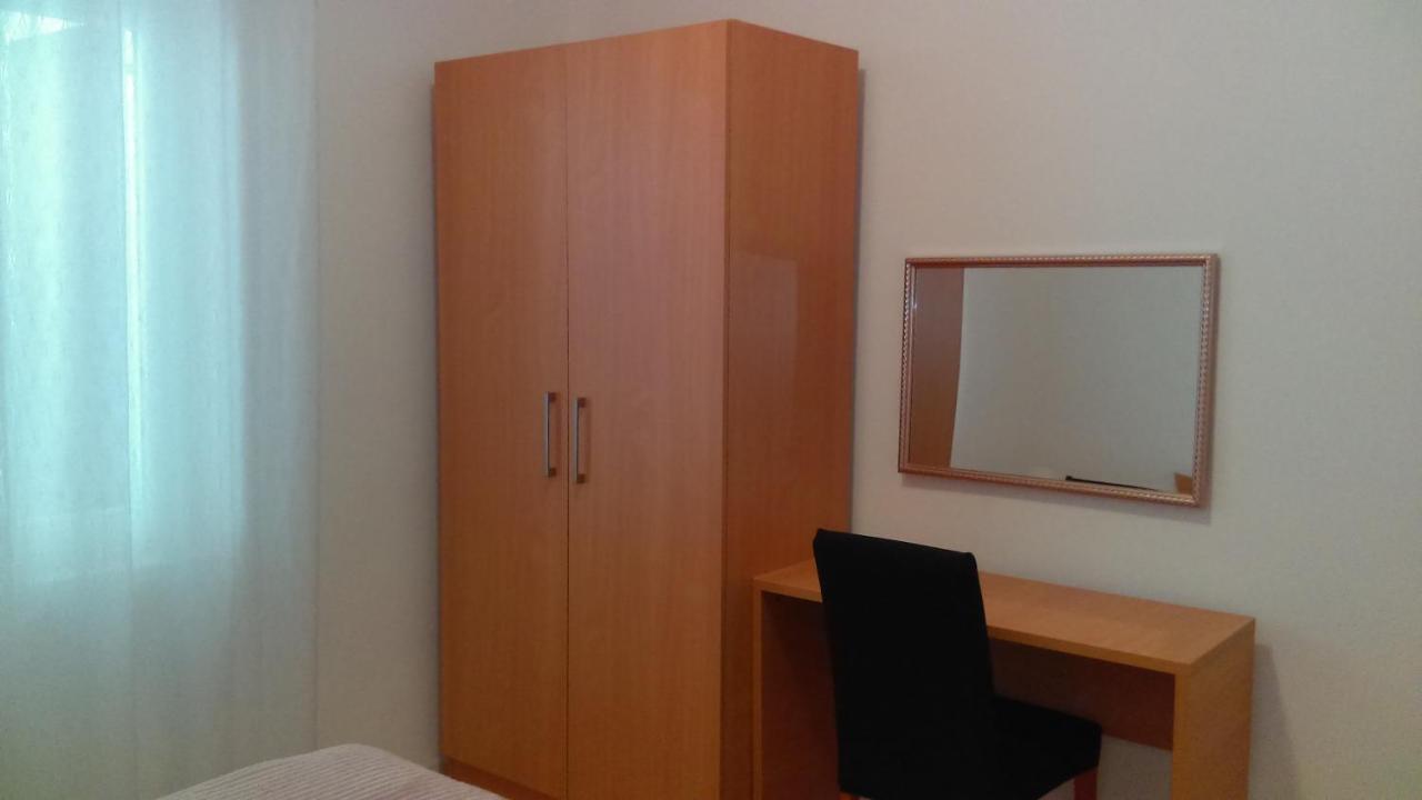 Apartman Borna Starigrad Paklenica Exterior foto