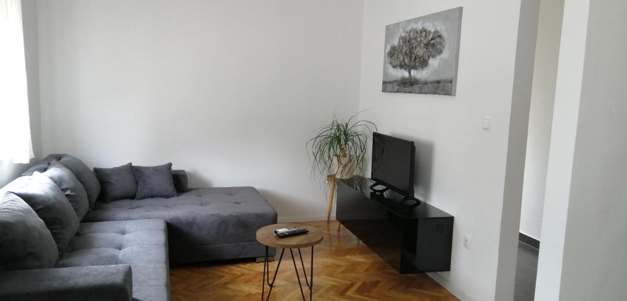 Apartman Borna Starigrad Paklenica Exterior foto